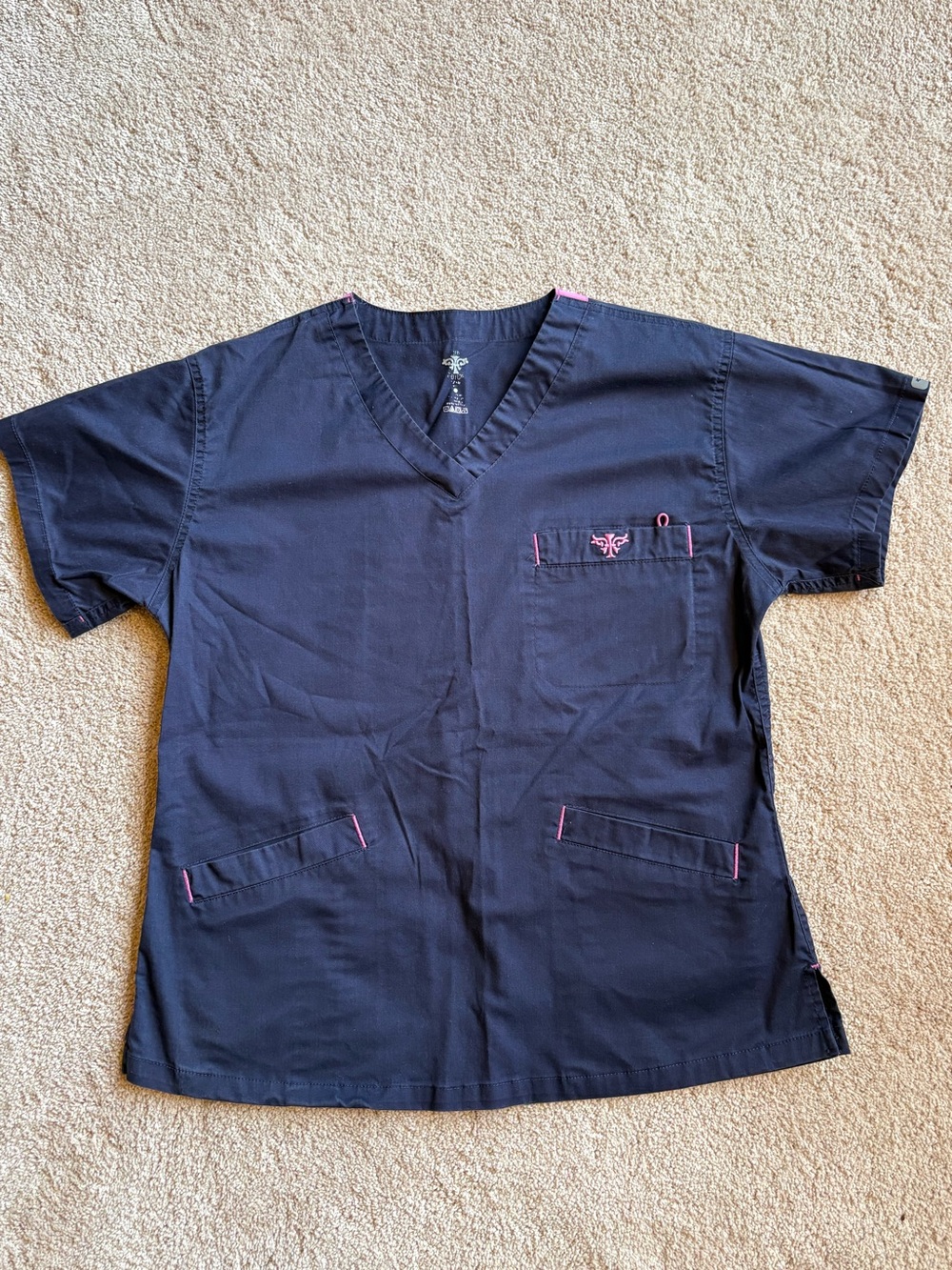 Med Couture E-Z Flex Scrub Top 8403 Small Navy with Pink Accents V-Neck